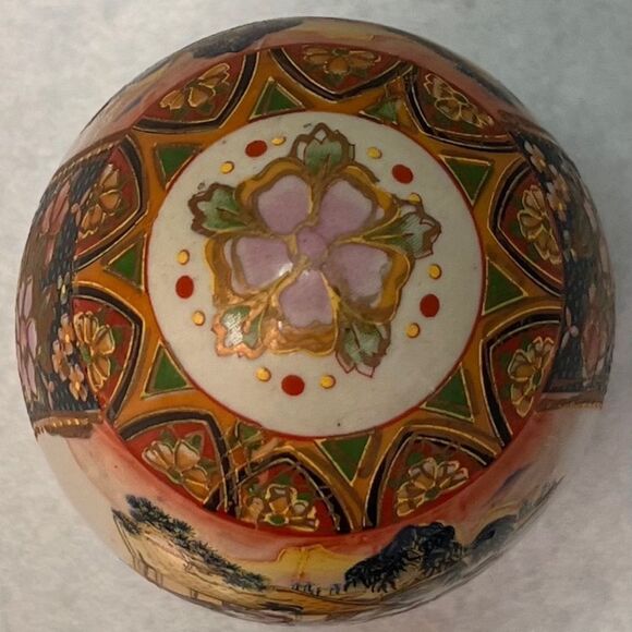 Royal Satsuma Egg Hand Painted Gold Trim Geisha Girls Japan - Picture 5 of 8